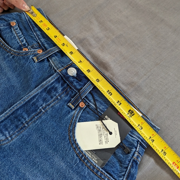 Levi's Ribcage Embroidered Cutoff Jean Shorts - Picture 7 of 11